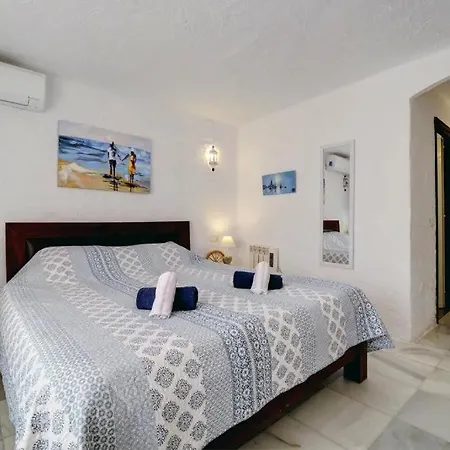 West Townhouse Seashells Holiday home *
