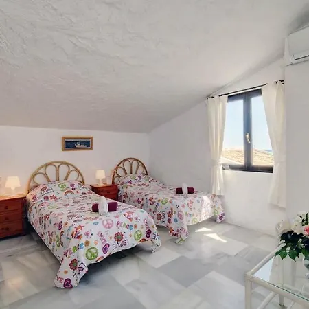 West Townhouse Seashells Holiday home Estepona